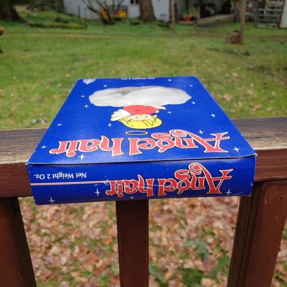 Vintage Angel Hair Spun Glass Union Wadding CO - Made In USA 2oz Box - Picture 6 of 12